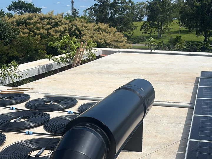 Solução Coifart de isolamento acústico, silenciador ou atenuador de ruído para coifa e sistema de exaustão. Fotografia 12.